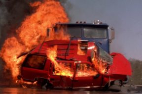 Final-Destination-2-Freeway-Massacre.jpg