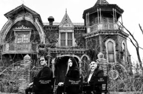 the-munsters-rob-zombie-movie-scaled-e1646862434508.jpg