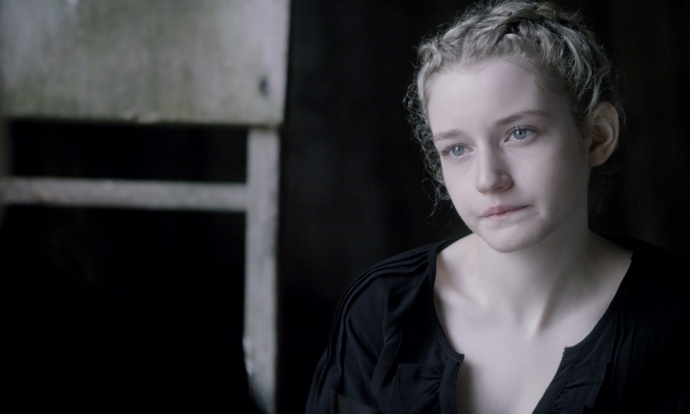 Julia Garner Joins the Cast of Leigh Whannell’s ‘Wolf Man’ Remake