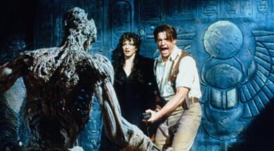 still-of-brendan-fraser-and-rachel-weisz-in-the-mummy-1999-large-picture.jpg