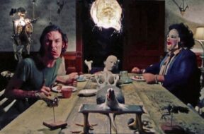 texaschainsaw-dinner.jpg