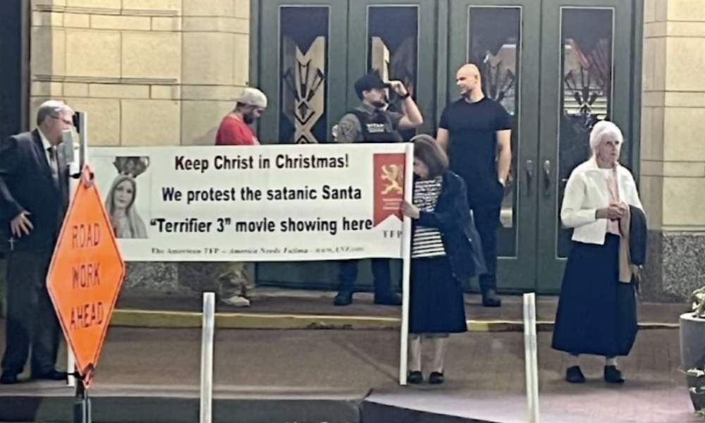 ‘Terrifier 3’ – Christian Group Protests “Satanic Santa” in Kansas