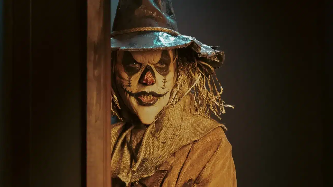 RELOADED Clip Introduces A New Masked Maniac In 80s-Inspired Slasher