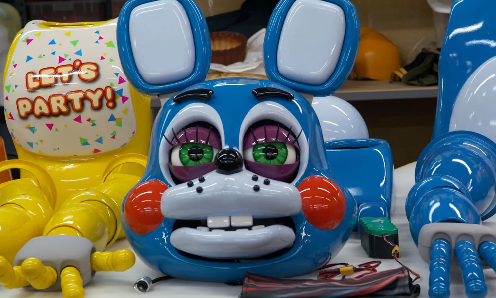 ‘Five Nights at Freddy’s 2’ Featurette Promises More Animatronics, Action, Suspense, Lore